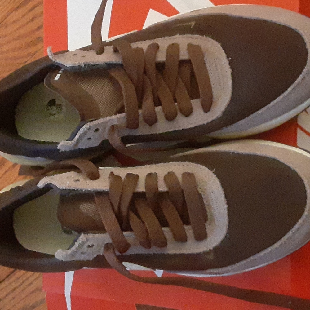 Kid Nike sneakers